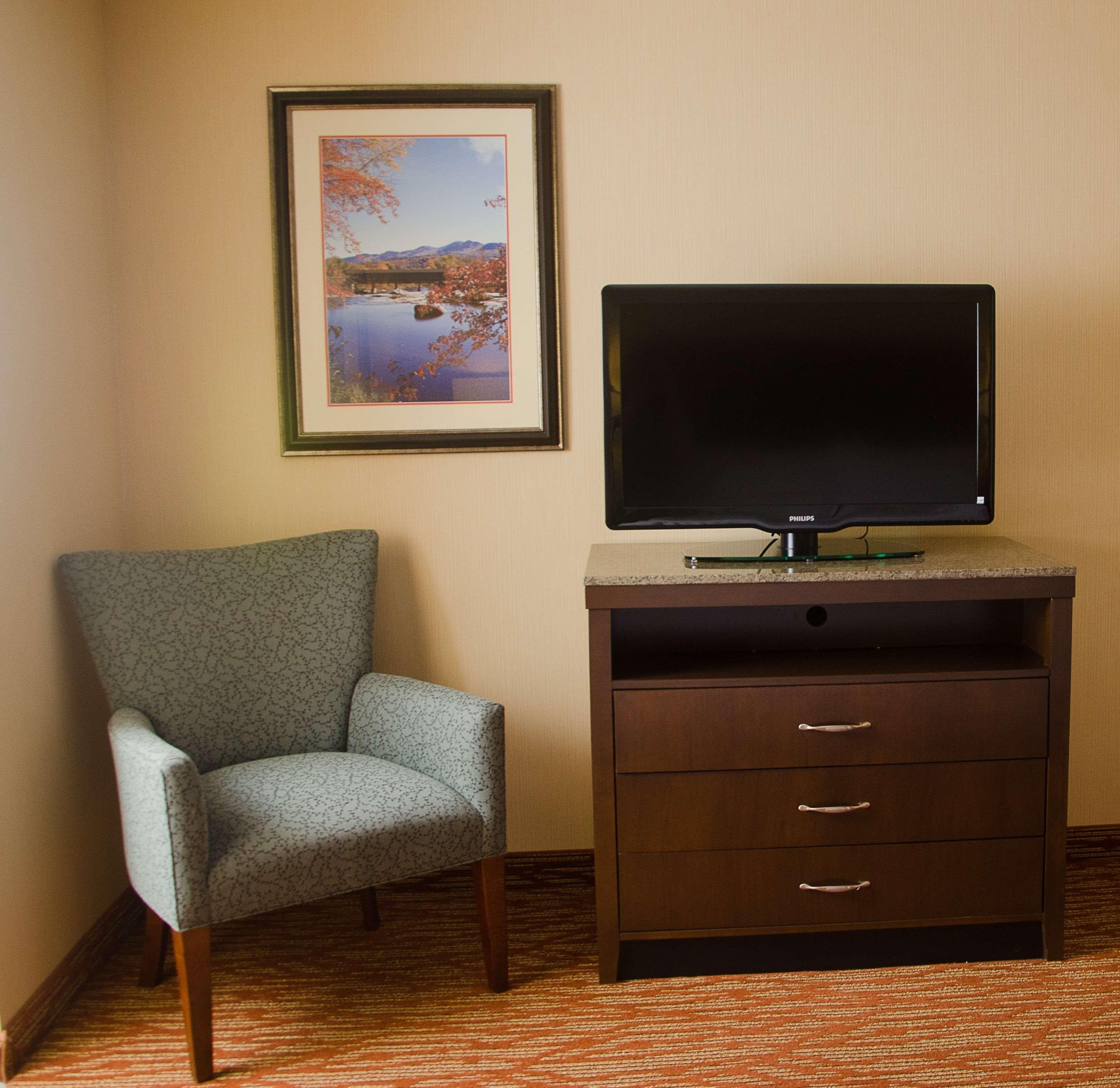 Hilton Garden Inn Watertown Exterior photo