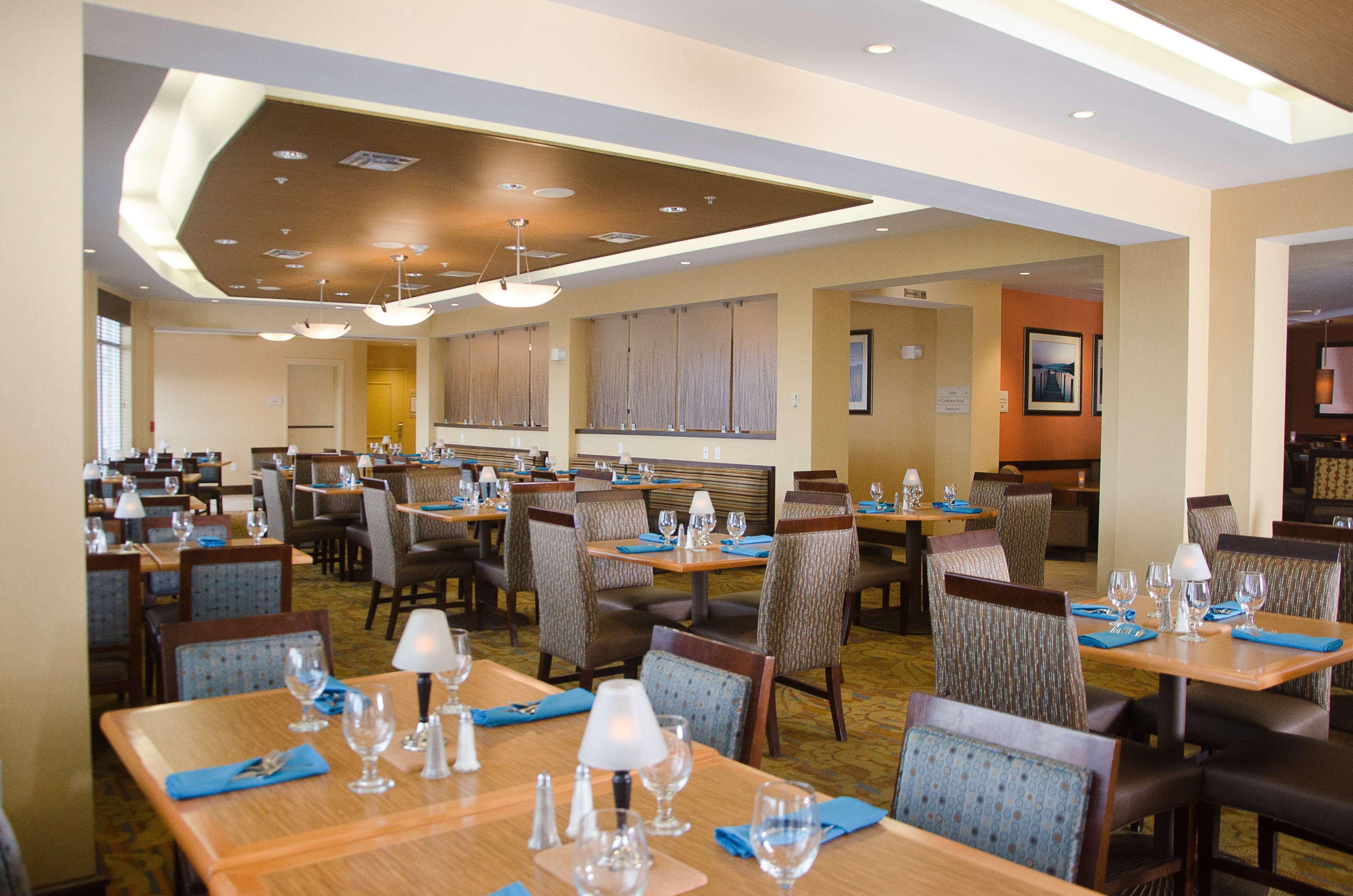 Hilton Garden Inn Watertown Exterior photo