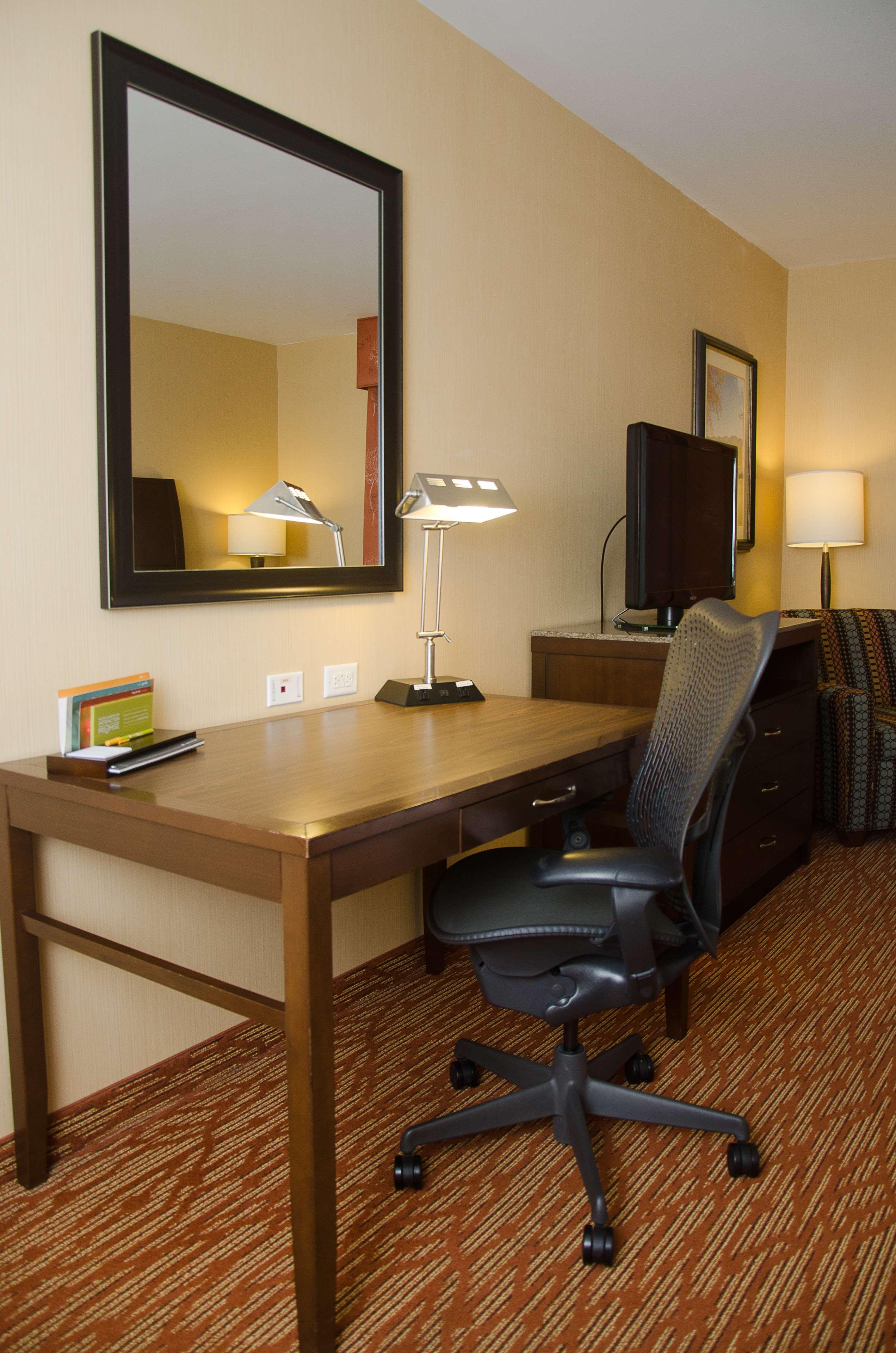 Hilton Garden Inn Watertown Exterior photo
